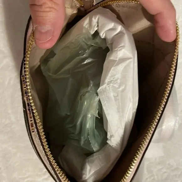 Michael Kors Small Handbag White and Khaki NWT - Picture 4 of 12